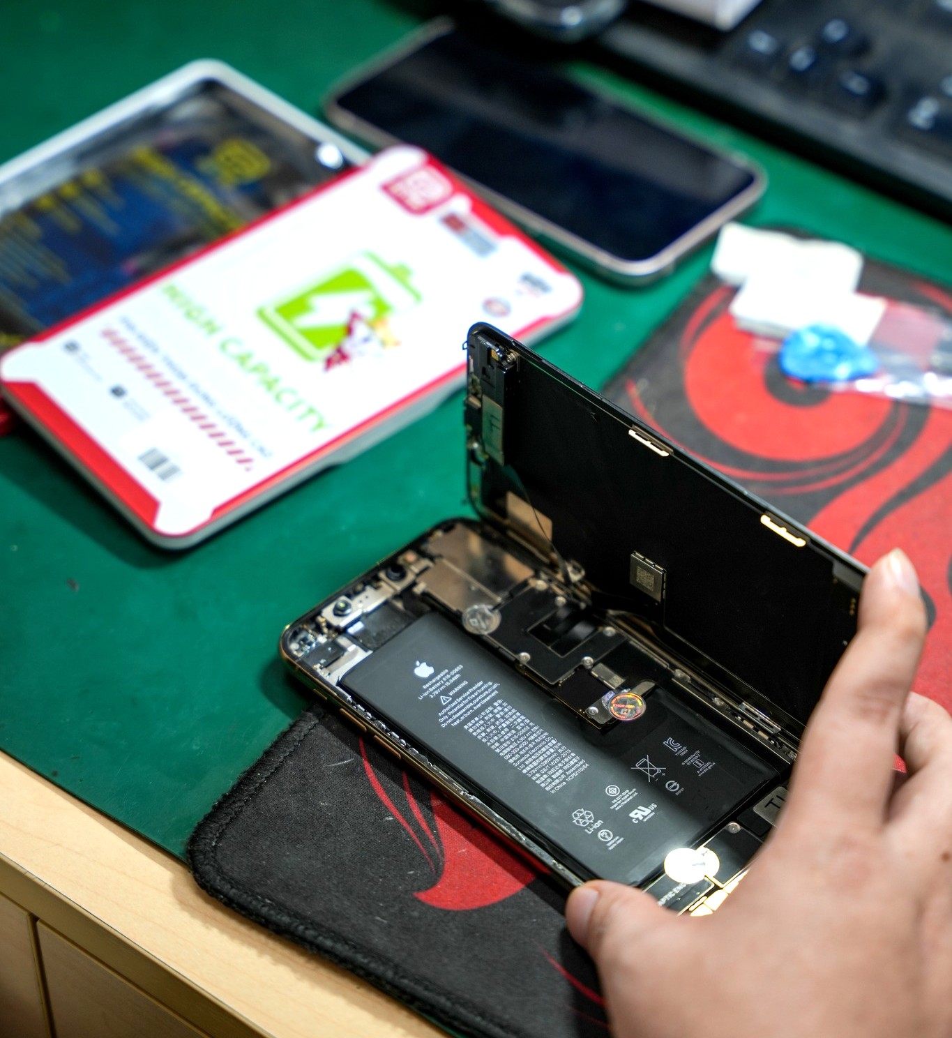 Lưu ý khi chọn pin iPhone thay thế dung lượng cao